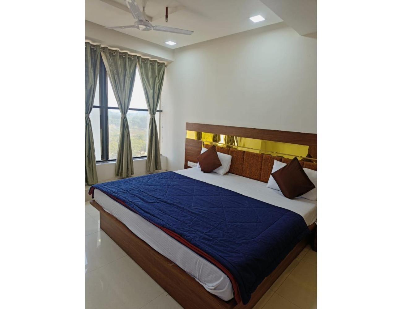 Hotel Paradise, Naroda Ahmedabad Exterior foto