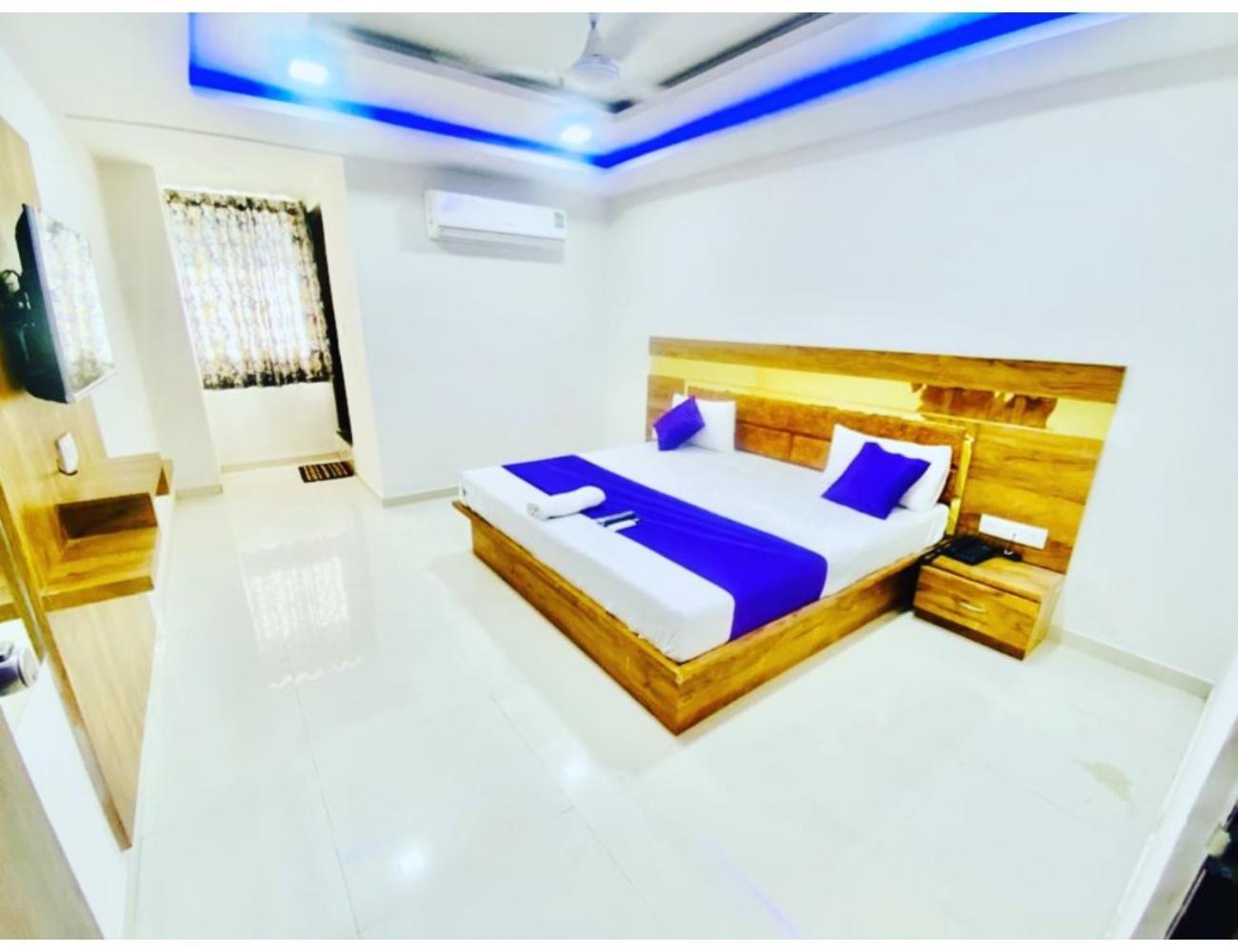 Hotel Paradise, Naroda Ahmedabad Exterior foto